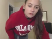 超可愛的白人女大學生脫衣色誘你