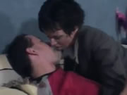 經驗豐富芬蘭騷婦在沙發上享受抽插快感